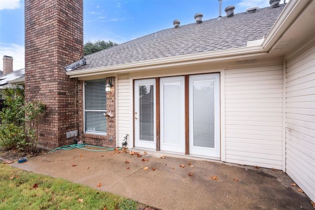 4241 Briar Hill Drive, Grand Prairie, TX 75052