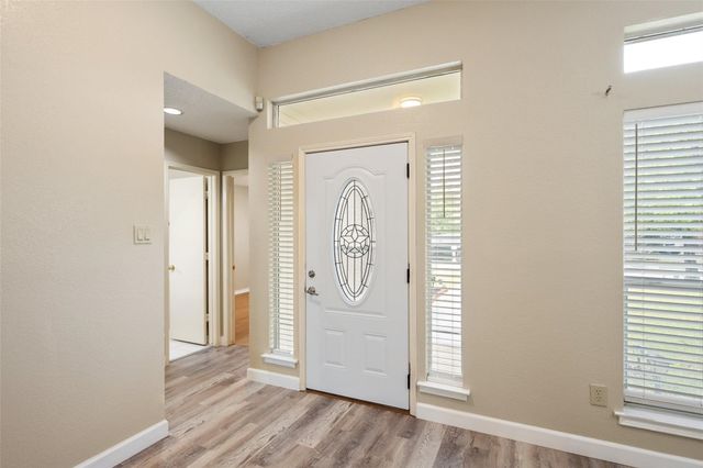 4241 Briar Hill Drive, Grand Prairie, TX 75052