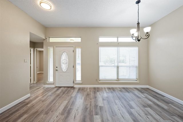 4241 Briar Hill Drive, Grand Prairie, TX 75052