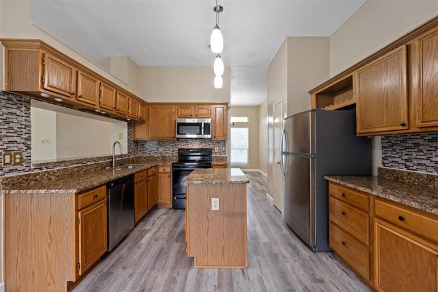 4241 Briar Hill Drive, Grand Prairie, TX 75052