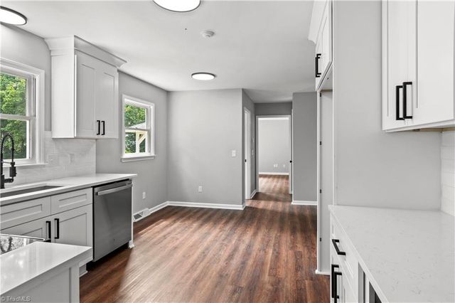 1650 W Clemmonsville Road, Winston-salem, NC 27127