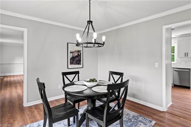 1650 W Clemmonsville Road, Winston-salem, NC 27127