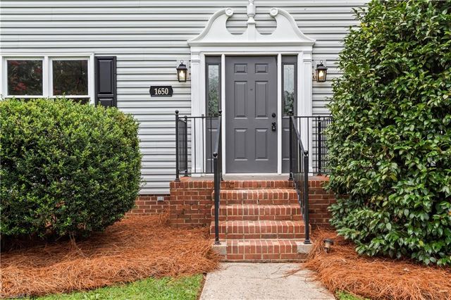 1650 W Clemmonsville Road, Winston-salem, NC 27127