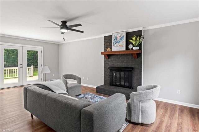 1650 W Clemmonsville Road, Winston-salem, NC 27127