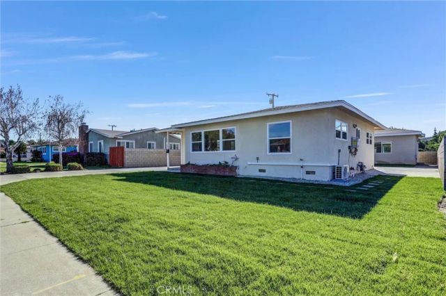 2516 E Walnut Creek, West Covina, CA 91791