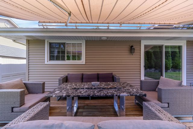 17W544 Sutton Place, Darien, IL 60561