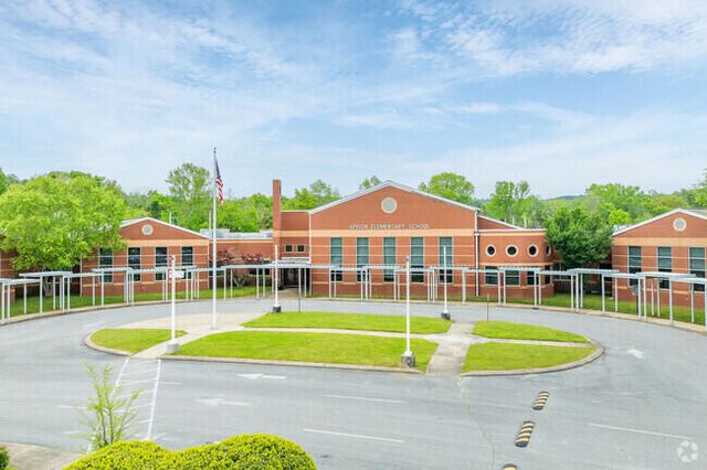 9230 White Ash Drive, Ooltewah, TN 37363