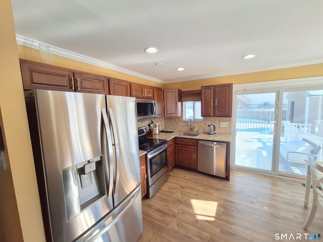 130 Celentano Drive, Naugatuck, CT 06770