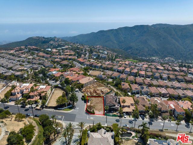 1588 Chastain, Pacific Palisades (los Angeles), CA 90272