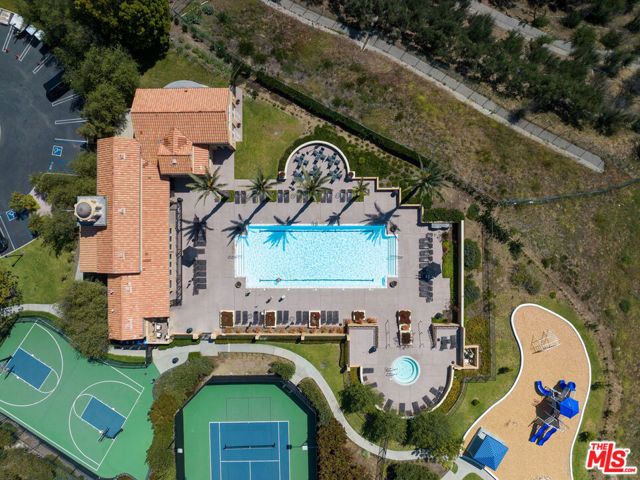 1588 Chastain, Pacific Palisades (los Angeles), CA 90272