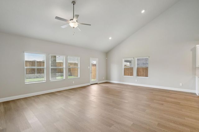 6625 Valley Lake Lane, Fort Worth, TX 76036