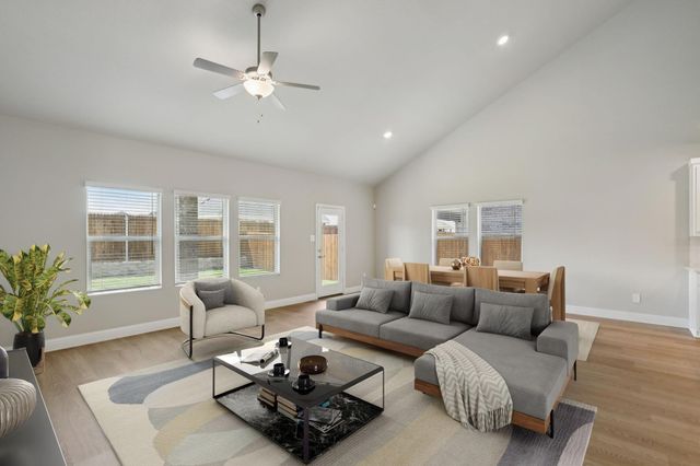 6625 Valley Lake Lane, Fort Worth, TX 76036