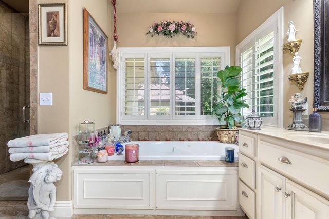 3452 Scenic Drive, Grove, OK 74344