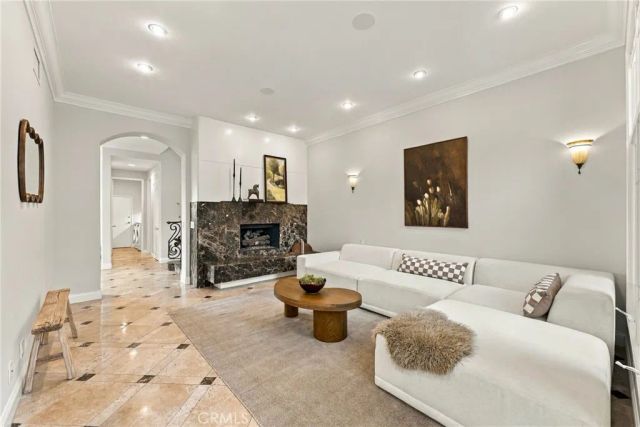 9703 Keeneland, La Jolla, CA 92037