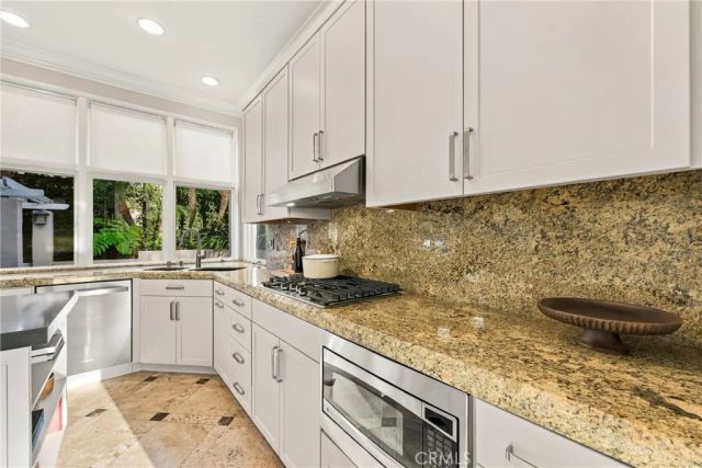 9703 Keeneland, La Jolla, CA 92037