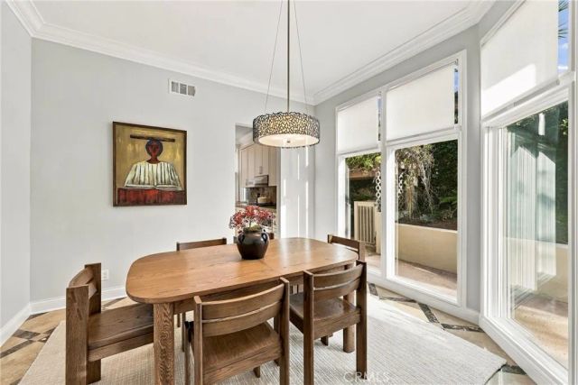 9703 Keeneland, La Jolla, CA 92037