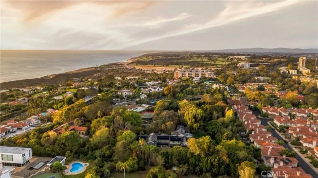 9703 Keeneland, La Jolla, CA 92037