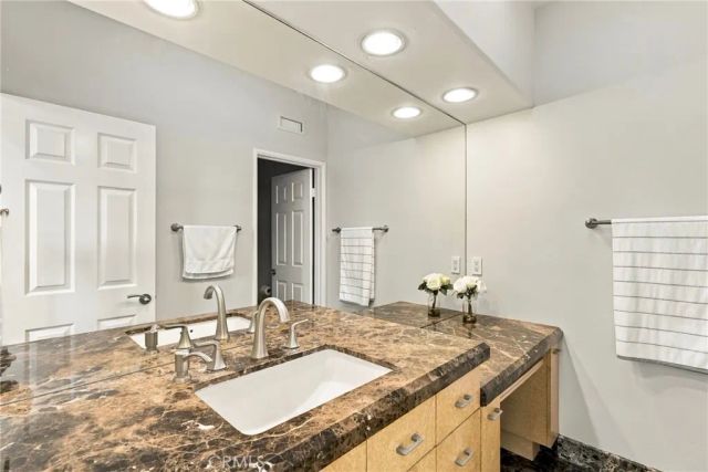 9703 Keeneland, La Jolla, CA 92037