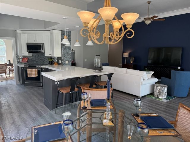 7549 Garibaldi CT, Naples, FL 34114