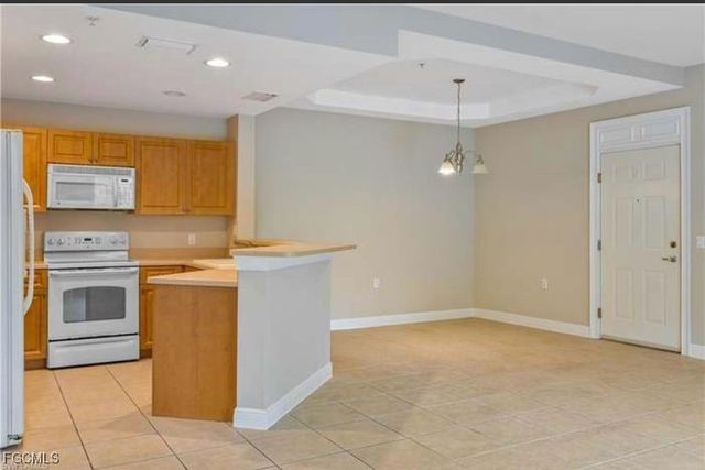 3948 Pomodoro CIR 304, Cape Coral, FL 33909