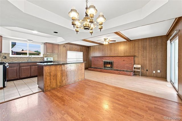 11165 Hanna Drive, Sterling Heights, MI 48312