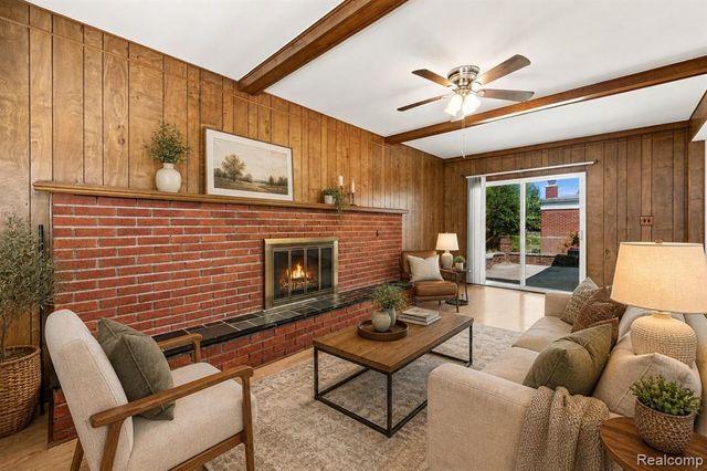11165 Hanna Drive, Sterling Heights, MI 48312