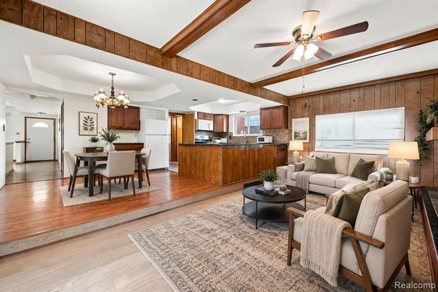 11165 Hanna Drive, Sterling Heights, MI 48312