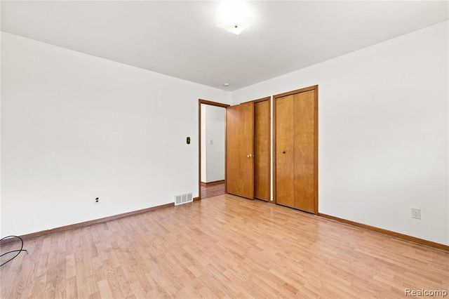 11165 Hanna Drive, Sterling Heights, MI 48312