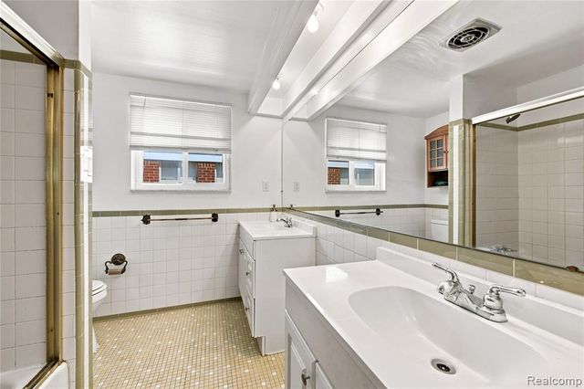 11165 Hanna Drive, Sterling Heights, MI 48312