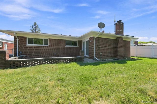 11165 Hanna Drive, Sterling Heights, MI 48312