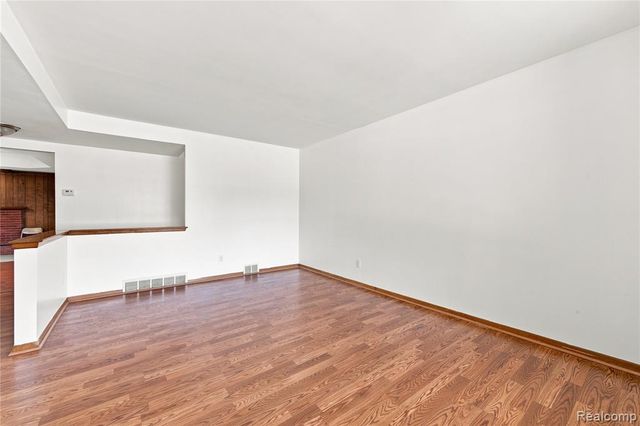 11165 Hanna Drive, Sterling Heights, MI 48312