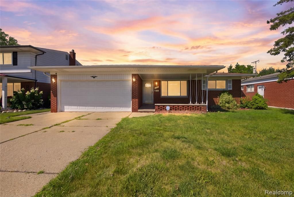 11165 Hanna Drive, Sterling Heights, MI 48312