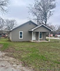 102 S 4th Street, Calera, OK 74730