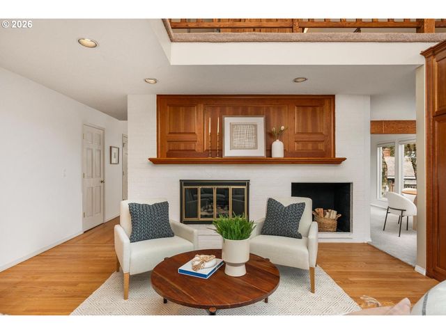 795 Nw 87TH Ter, Portland, OR 97229