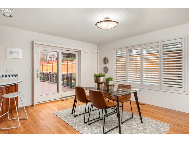 795 Nw 87TH Ter, Portland, OR 97229