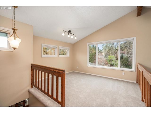 795 Nw 87TH Ter, Portland, OR 97229