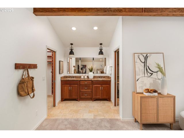 795 Nw 87TH Ter, Portland, OR 97229