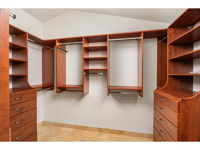 795 Nw 87TH Ter, Portland, OR 97229