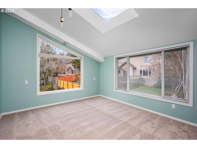 795 Nw 87TH Ter, Portland, OR 97229