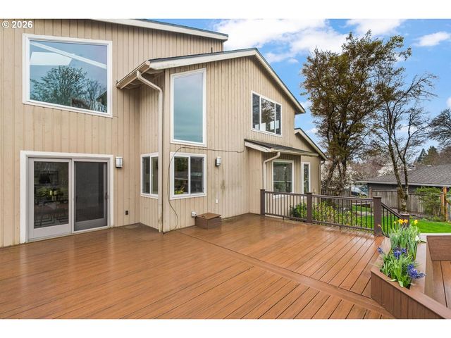 795 Nw 87TH Ter, Portland, OR 97229