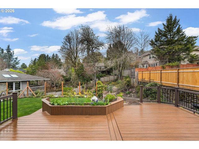 795 Nw 87TH Ter, Portland, OR 97229