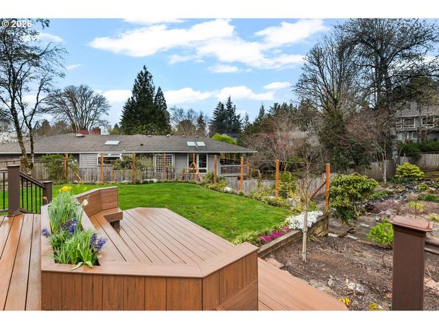 795 Nw 87TH Ter, Portland, OR 97229