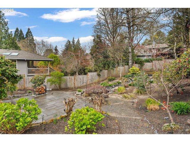 795 Nw 87TH Ter, Portland, OR 97229