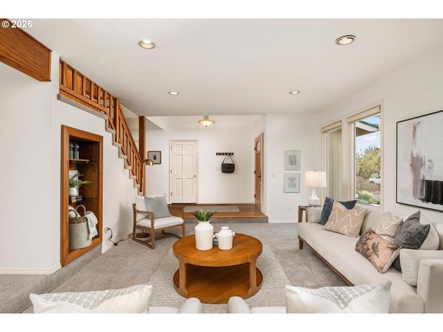 795 Nw 87TH Ter, Portland, OR 97229