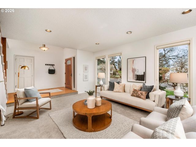 795 Nw 87TH Ter, Portland, OR 97229