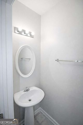 1402 Bayrose Circle 2B, East Point, GA 30344