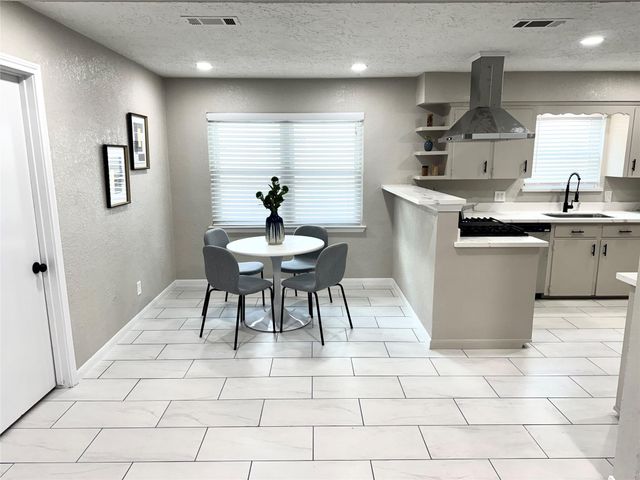 1211 Shorewood Drive, Seabrook, TX 77586