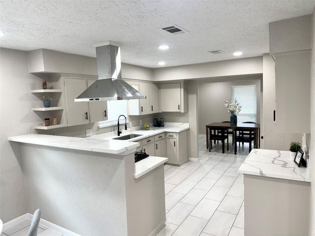 1211 Shorewood Drive, Seabrook, TX 77586