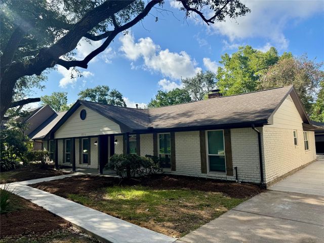 1211 Shorewood Drive, Seabrook, TX 77586