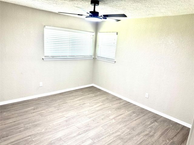 1211 Shorewood Drive, Seabrook, TX 77586